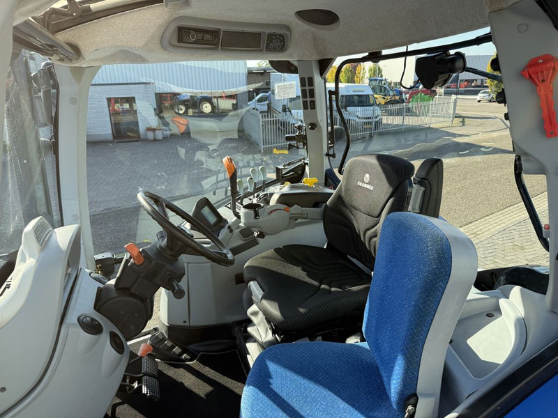 New Holland T7.185 Power Command - Τρακτέρ: φωτογραφία 5 New Holland T7.185 Power Command - Τρακτέρ: φωτογραφία 5