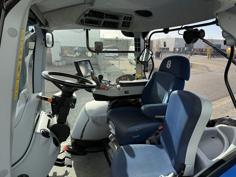 New Holland T7.210 AC Stage V + TL770 Voorlader - Τρακτέρ: φωτογραφία 5 New Holland T7.210 AC Stage V + TL770 Voorlader - Τρακτέρ: φωτογραφία 5