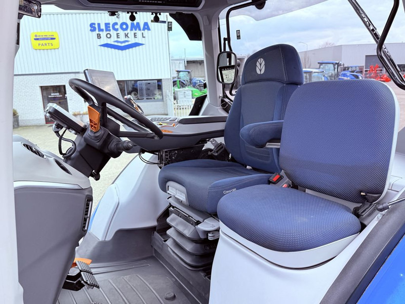 New Holland T7.315HD Auto Command + GPS - Τρακτέρ: φωτογραφία 5 New Holland T7.315HD Auto Command + GPS - Τρακτέρ: φωτογραφία 5