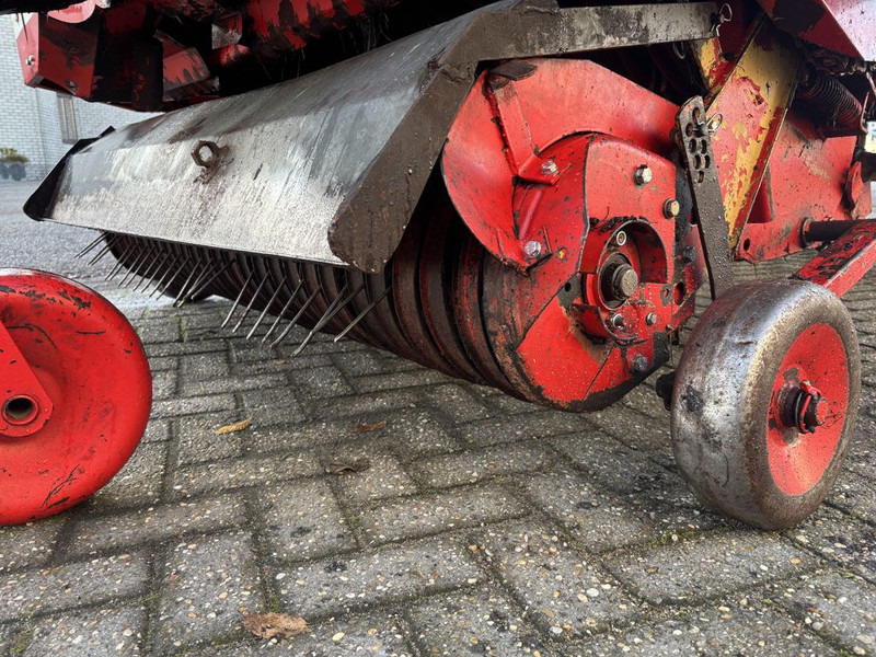 Ενσιρωτική μηχανή Pottinger SW102 Opraapwagen: φωτογραφία 15 Ενσιρωτική μηχανή Pottinger SW102 Opraapwagen: φωτογραφία 15