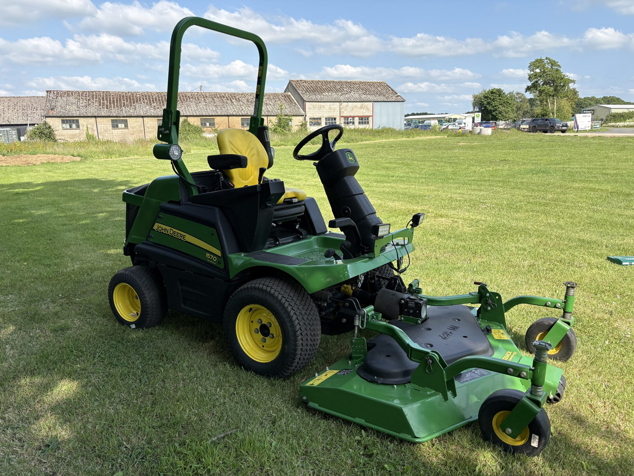 John Deere 1570 C/W 60" rear discharge deck - Χλοοκοπτικό: φωτογραφία 3 John Deere 1570 C/W 60" rear discharge deck - Χλοοκοπτικό: φωτογραφία 3