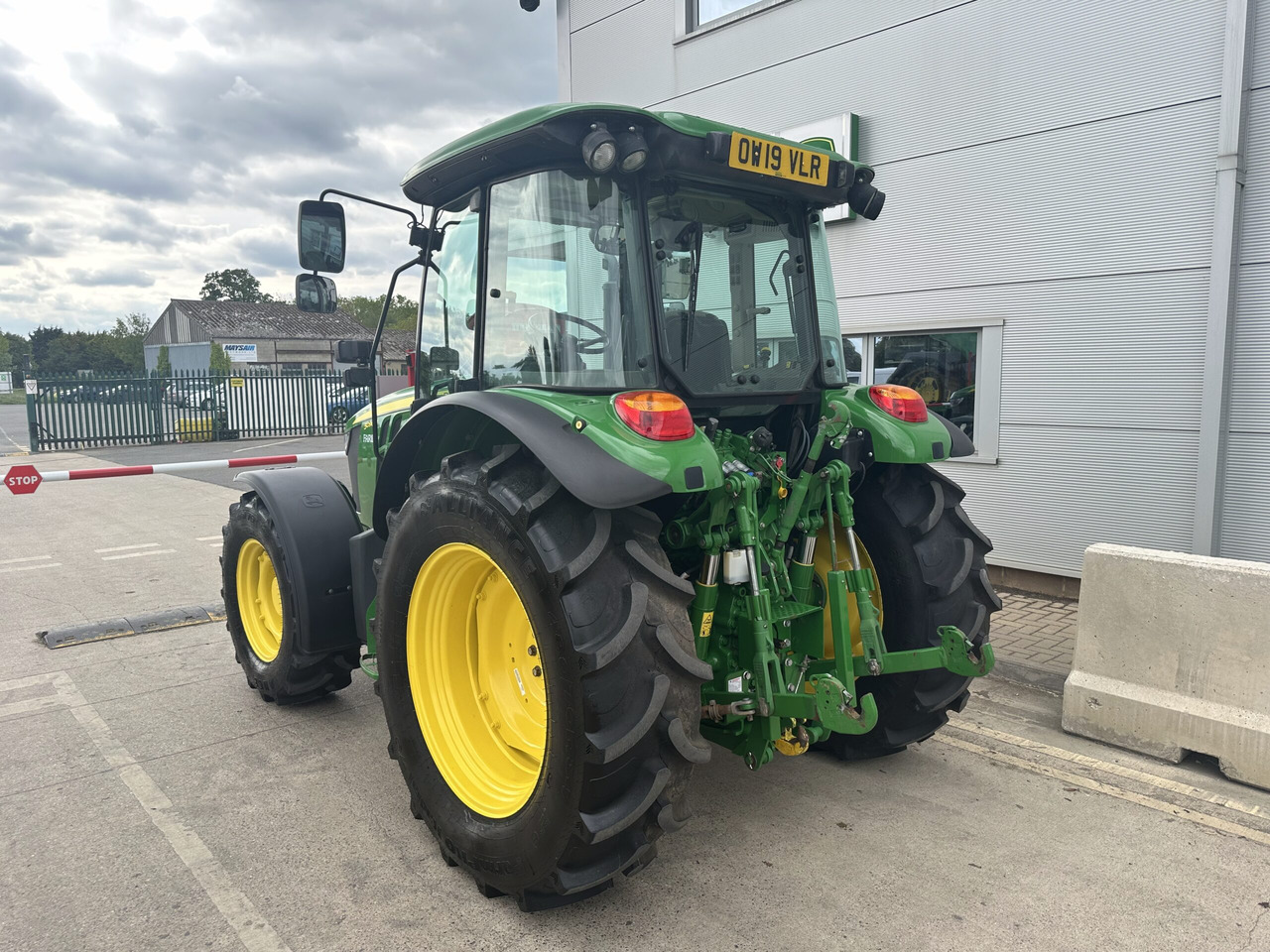 John Deere 5090M - Τρακτέρ: φωτογραφία 3 John Deere 5090M - Τρακτέρ: φωτογραφία 3