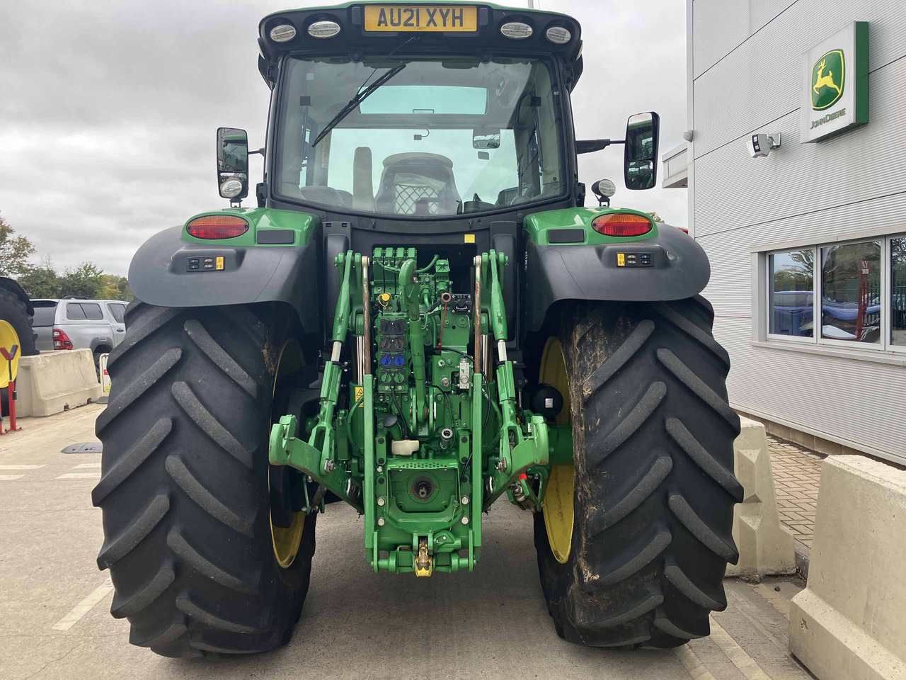 John Deere 6155R - Τρακτέρ: φωτογραφία 4 John Deere 6155R - Τρακτέρ: φωτογραφία 4