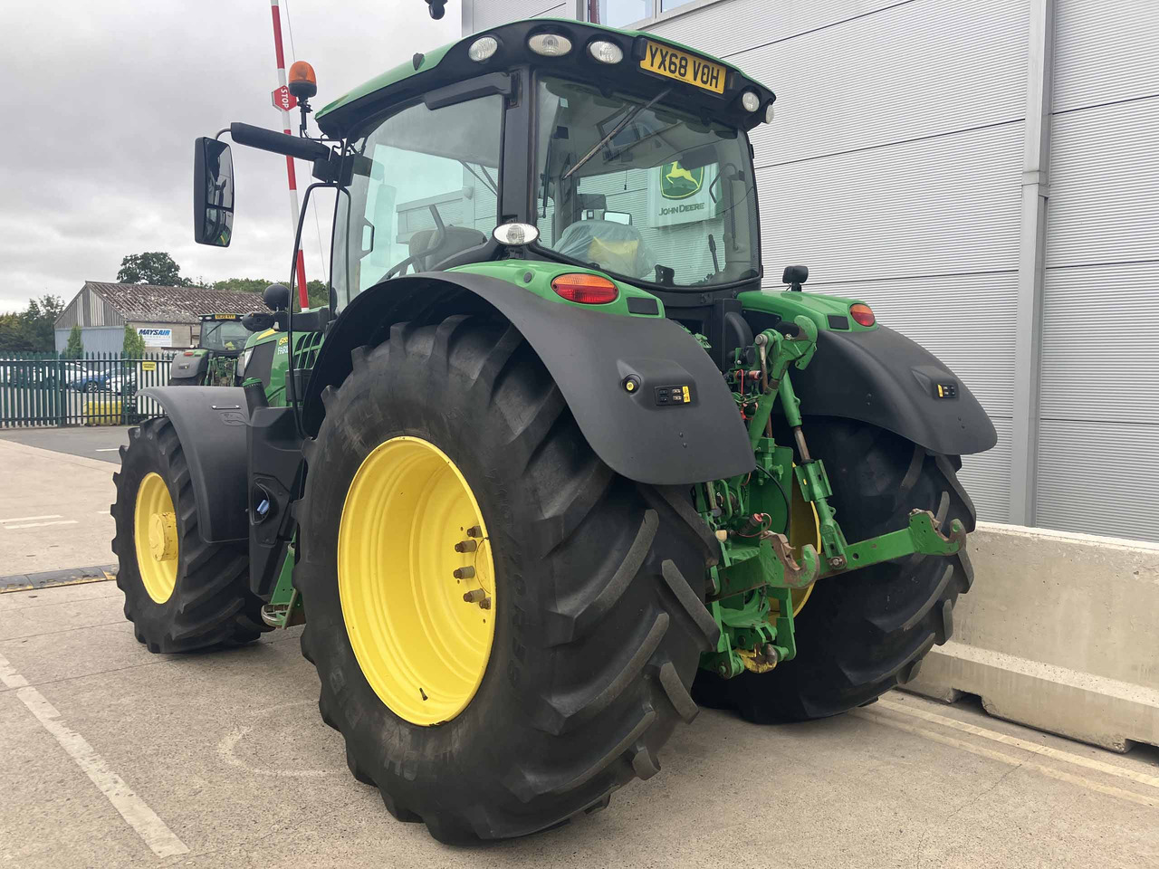 John Deere 6155R - Τρακτέρ: φωτογραφία 3 John Deere 6155R - Τρακτέρ: φωτογραφία 3