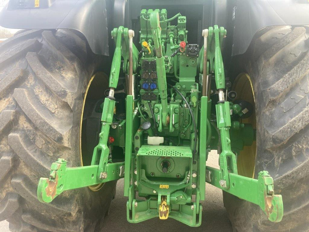 John Deere 6215R - Τρακτέρ: φωτογραφία 5 John Deere 6215R - Τρακτέρ: φωτογραφία 5