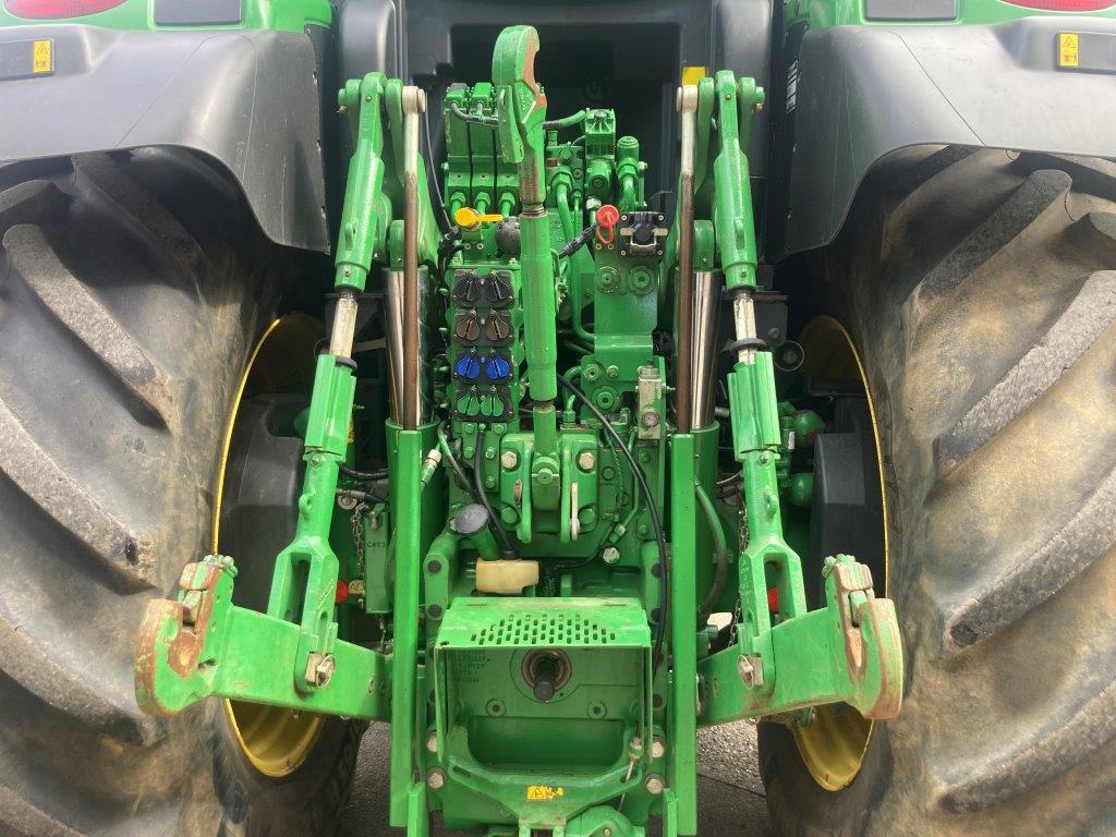 John Deere 6250R - Τρακτέρ: φωτογραφία 5 John Deere 6250R - Τρακτέρ: φωτογραφία 5