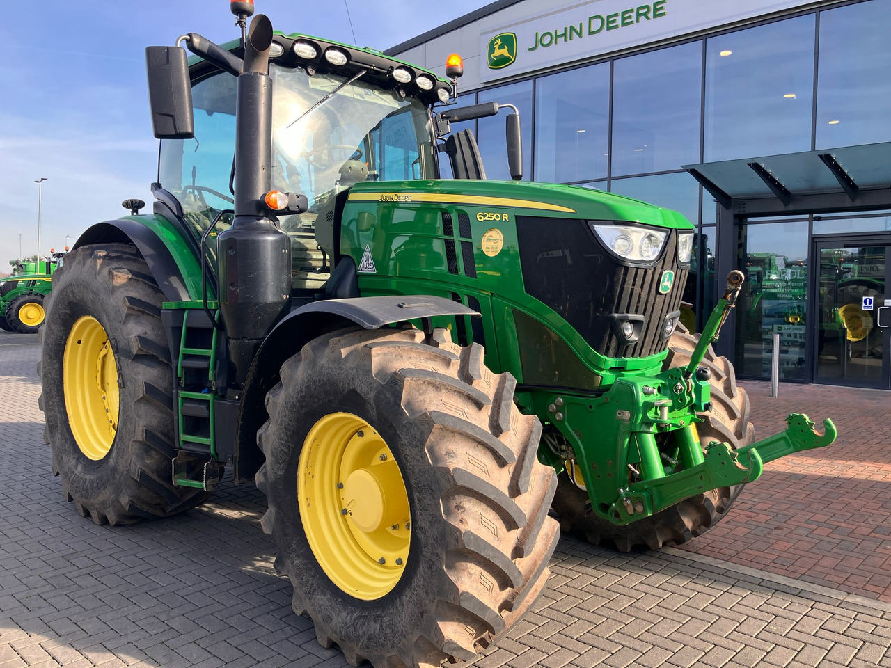 John Deere 6250R - Τρακτέρ: φωτογραφία 1 John Deere 6250R - Τρακτέρ: φωτογραφία 1