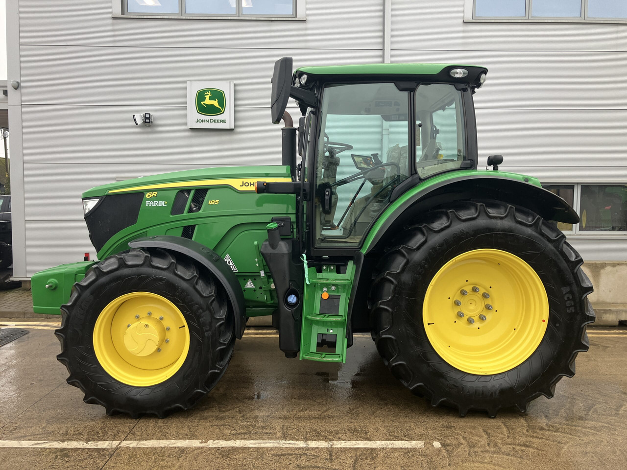 John Deere 6R 185 - Τρακτέρ: φωτογραφία 2 John Deere 6R 185 - Τρακτέρ: φωτογραφία 2