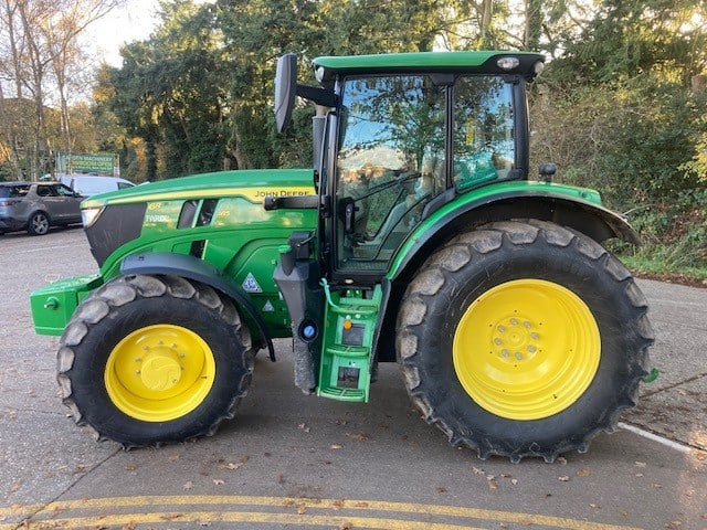 John Deere 6R 185 - Τρακτέρ: φωτογραφία 1 John Deere 6R 185 - Τρακτέρ: φωτογραφία 1