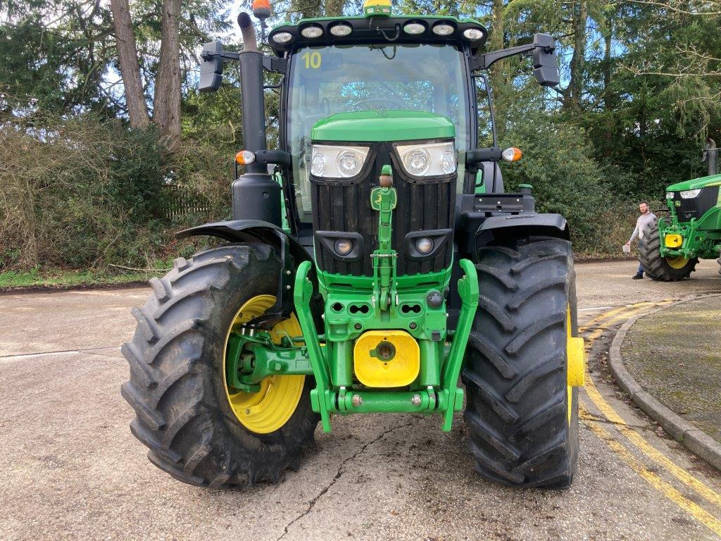 John Deere 6R 215 - Τρακτέρ: φωτογραφία 3 John Deere 6R 215 - Τρακτέρ: φωτογραφία 3