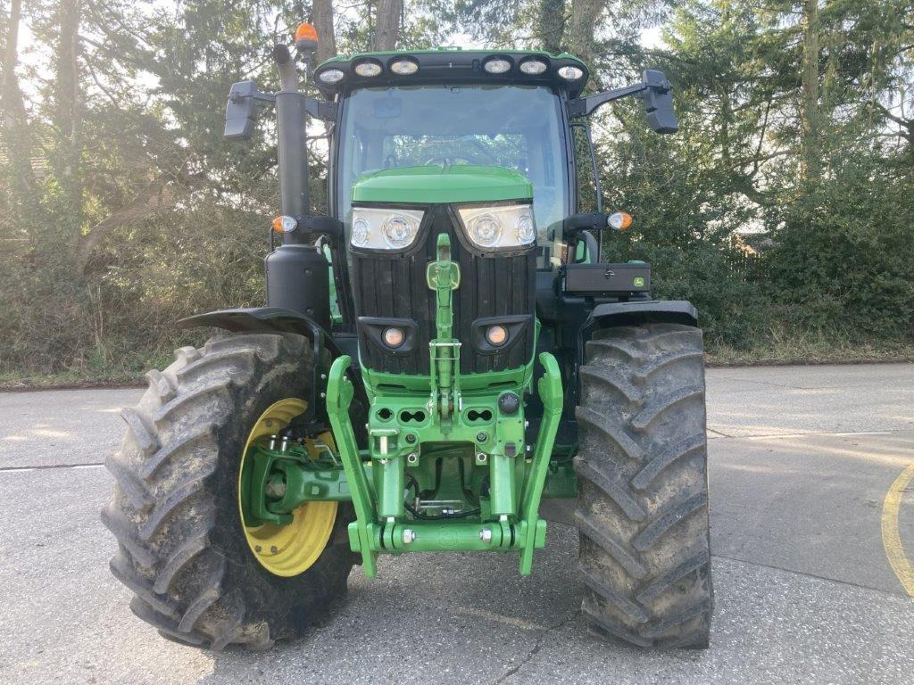 John Deere 6R 215 - Τρακτέρ: φωτογραφία 2 John Deere 6R 215 - Τρακτέρ: φωτογραφία 2