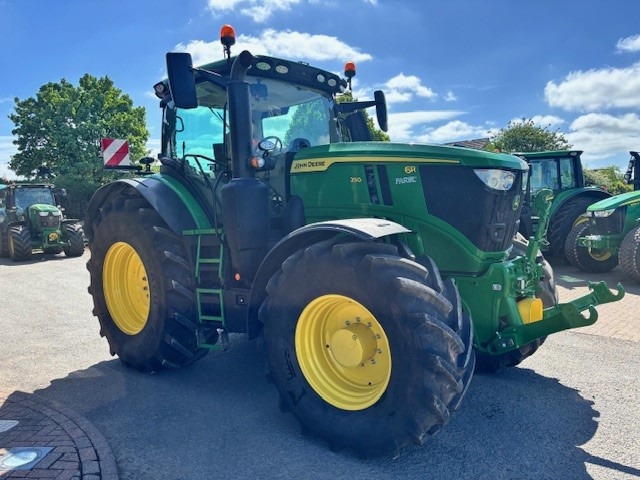 John Deere 6R 250 - Τρακτέρ: φωτογραφία 3 John Deere 6R 250 - Τρακτέρ: φωτογραφία 3