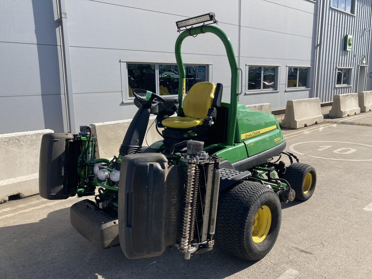 John Deere 7500AE Fairway Mower - Χλοοκοπτικό: φωτογραφία 1 John Deere 7500AE Fairway Mower - Χλοοκοπτικό: φωτογραφία 1