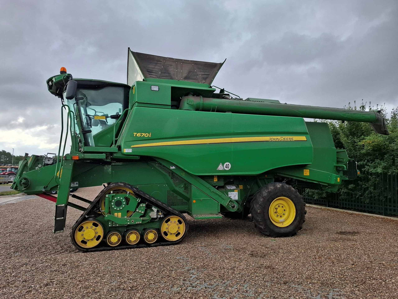 John Deere T670i - Θεριζοαλωνιστική μηχανή: φωτογραφία 2 John Deere T670i - Θεριζοαλωνιστική μηχανή: φωτογραφία 2
