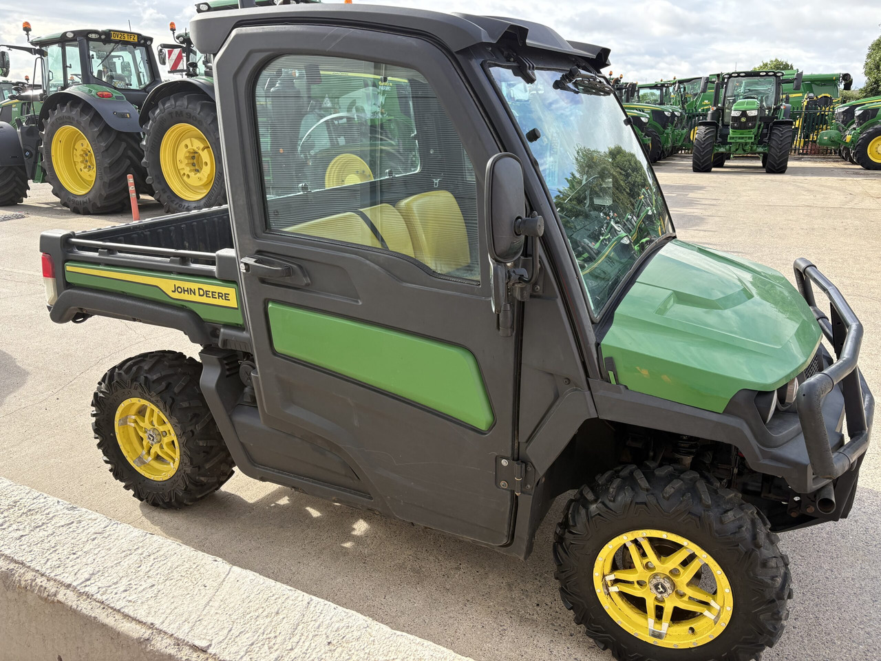 John Deere XUV865M Gator - Τετράκλινα: φωτογραφία 4 John Deere XUV865M Gator - Τετράκλινα: φωτογραφία 4