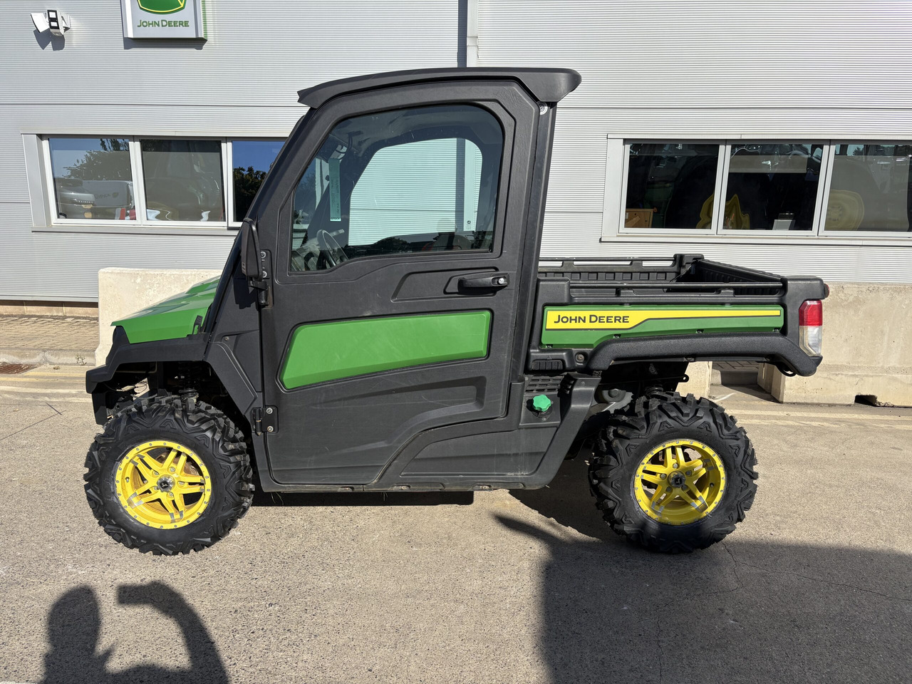 John Deere XUV865M Gator - Τετράκλινα: φωτογραφία 1 John Deere XUV865M Gator - Τετράκλινα: φωτογραφία 1