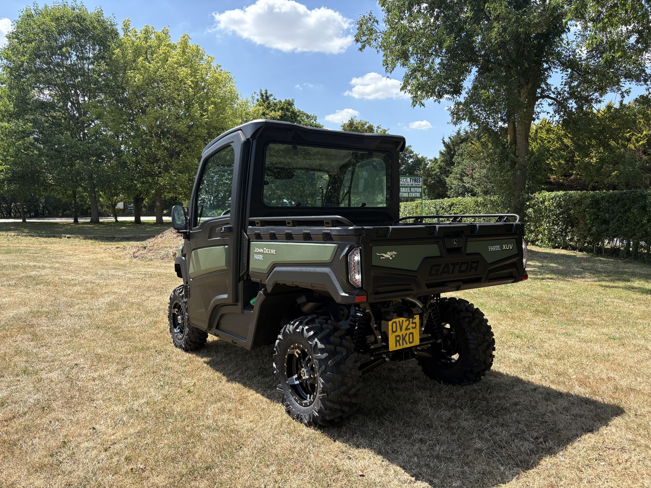 John Deere XUV875M Gator - Τετράκλινα: φωτογραφία 4 John Deere XUV875M Gator - Τετράκλινα: φωτογραφία 4