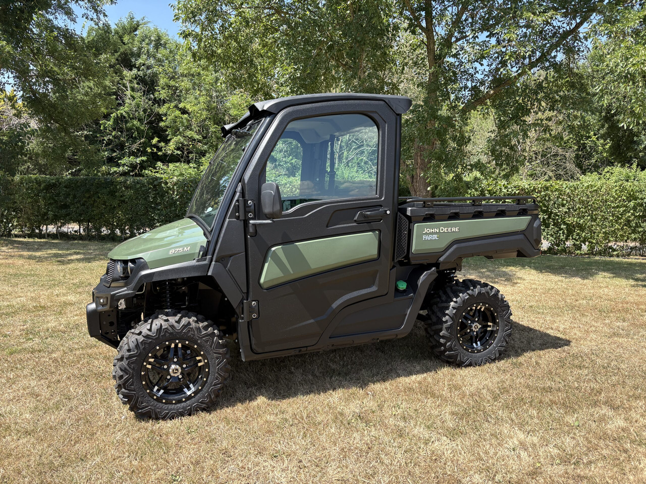 John Deere XUV875M Gator - Τετράκλινα: φωτογραφία 1 John Deere XUV875M Gator - Τετράκλινα: φωτογραφία 1