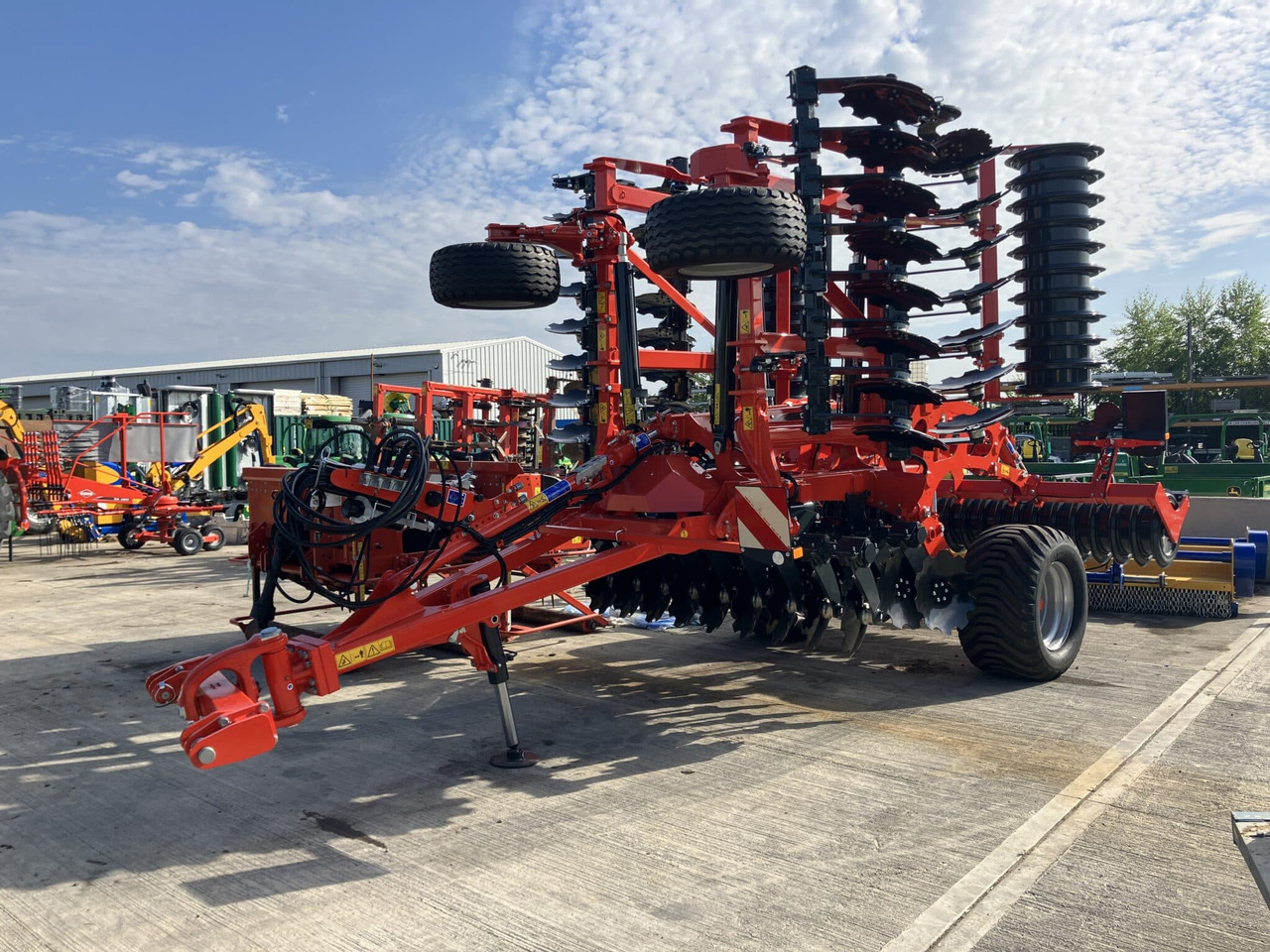Kuhn Optimer L6000 - Μηχανή οργώματος: φωτογραφία 1 Kuhn Optimer L6000 - Μηχανή οργώματος: φωτογραφία 1