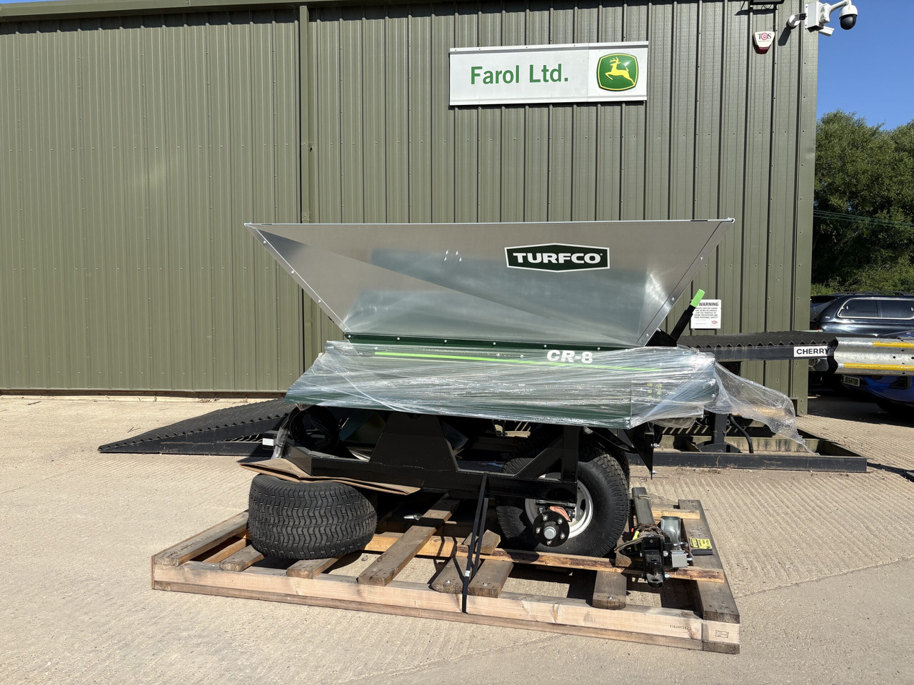 Turfco CR-8 Trailed Top Dresser - Άλλα μηχανήματα: φωτογραφία 1 Turfco CR-8 Trailed Top Dresser - Άλλα μηχανήματα: φωτογραφία 1