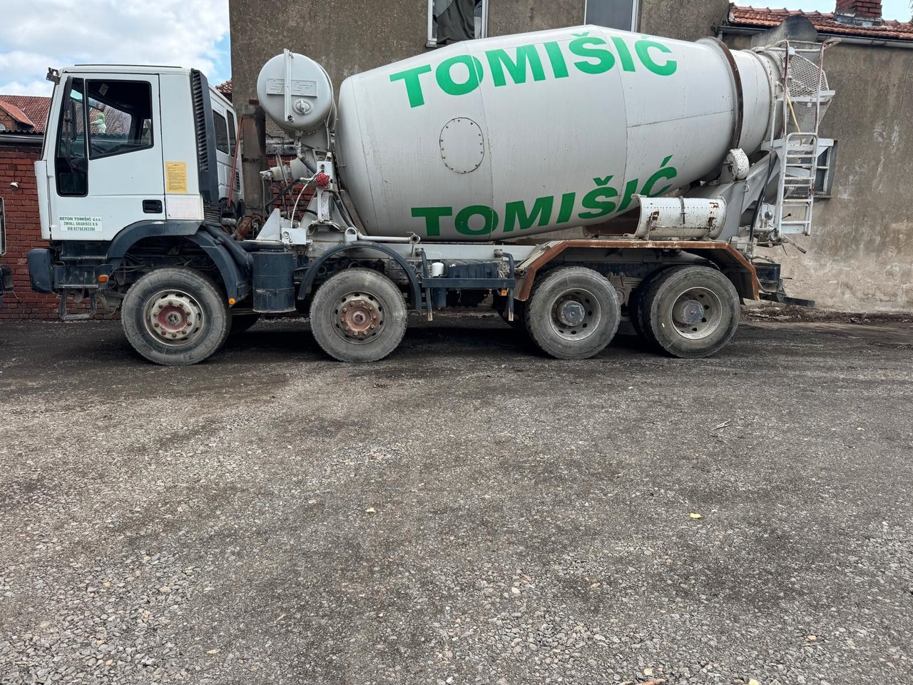 Iveco 410 EH 420 8X4 10m³ - Μπετονιέρα φορτηγό: φωτογραφία 1 Iveco 410 EH 420 8X4 10m³ - Μπετονιέρα φορτηγό: φωτογραφία 1