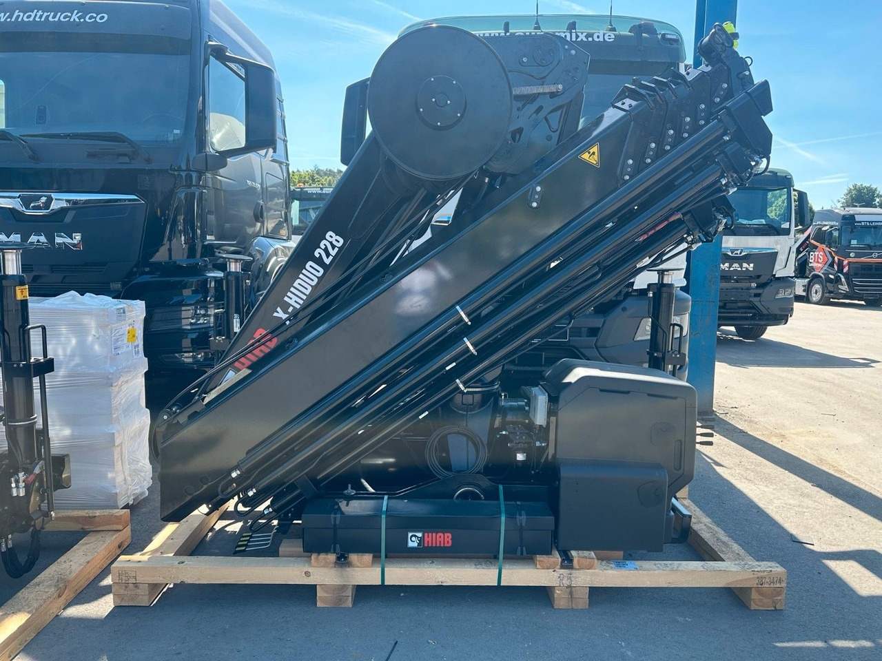 Kran Hiab X Hiduo 228-6 - Φορτηγό με γερανό: φωτογραφία 1 Kran Hiab X Hiduo 228-6 - Φορτηγό με γερανό: φωτογραφία 1