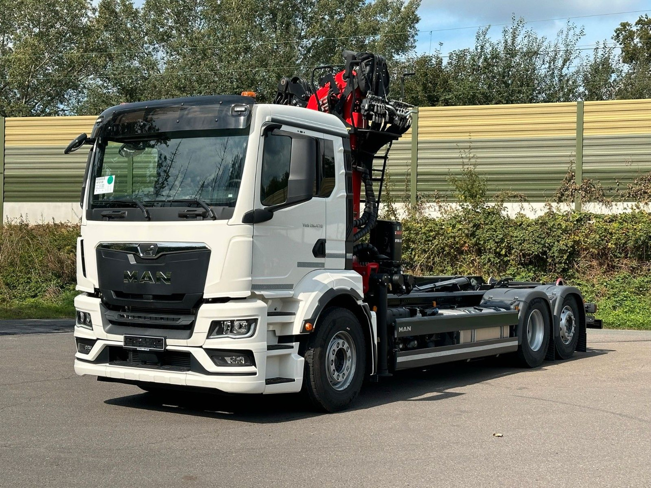 MAN TGS 26.470 6x2 Abrollkipper + Kran EPSILON - Φορτηγό φόρτωσης γάντζου, Φορτηγό με γερανό: φωτογραφία 3 MAN TGS 26.470 6x2 Abrollkipper + Kran EPSILON - Φορτηγό φόρτωσης γάντζου, Φορτηγό με γερανό: φωτογραφία 3