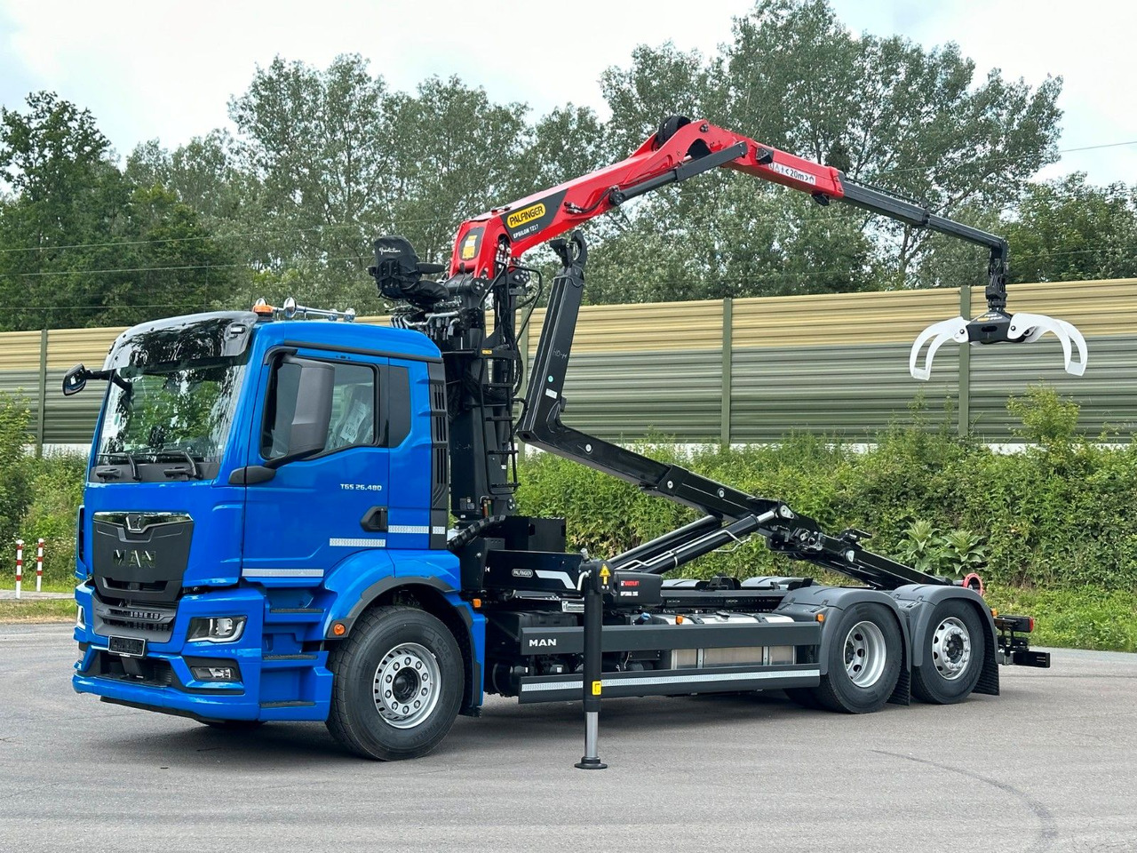 MAN TGS 26.480 6x2 Abrollkipper + Kran EPSILON - Φορτηγό φόρτωσης γάντζου, Φορτηγό με γερανό: φωτογραφία 1 MAN TGS 26.480 6x2 Abrollkipper + Kran EPSILON - Φορτηγό φόρτωσης γάντζου, Φορτηγό με γερανό: φωτογραφία 1