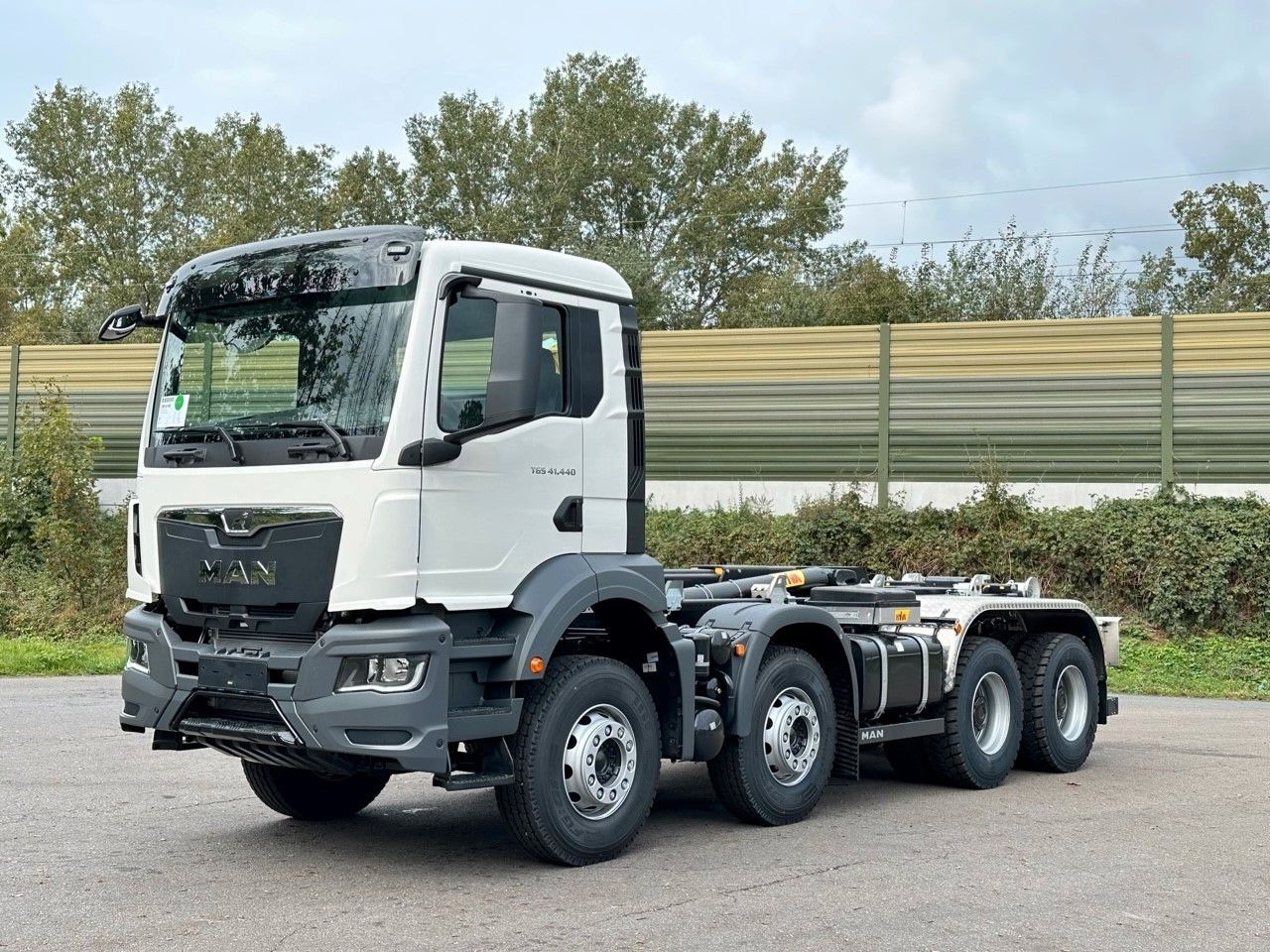 MAN TGS 41.440 8x4 Euro6e Hyva 26-55 Abrollkipper - Φορτηγό φόρτωσης γάντζου: φωτογραφία 3 MAN TGS 41.440 8x4 Euro6e Hyva 26-55 Abrollkipper - Φορτηγό φόρτωσης γάντζου: φωτογραφία 3