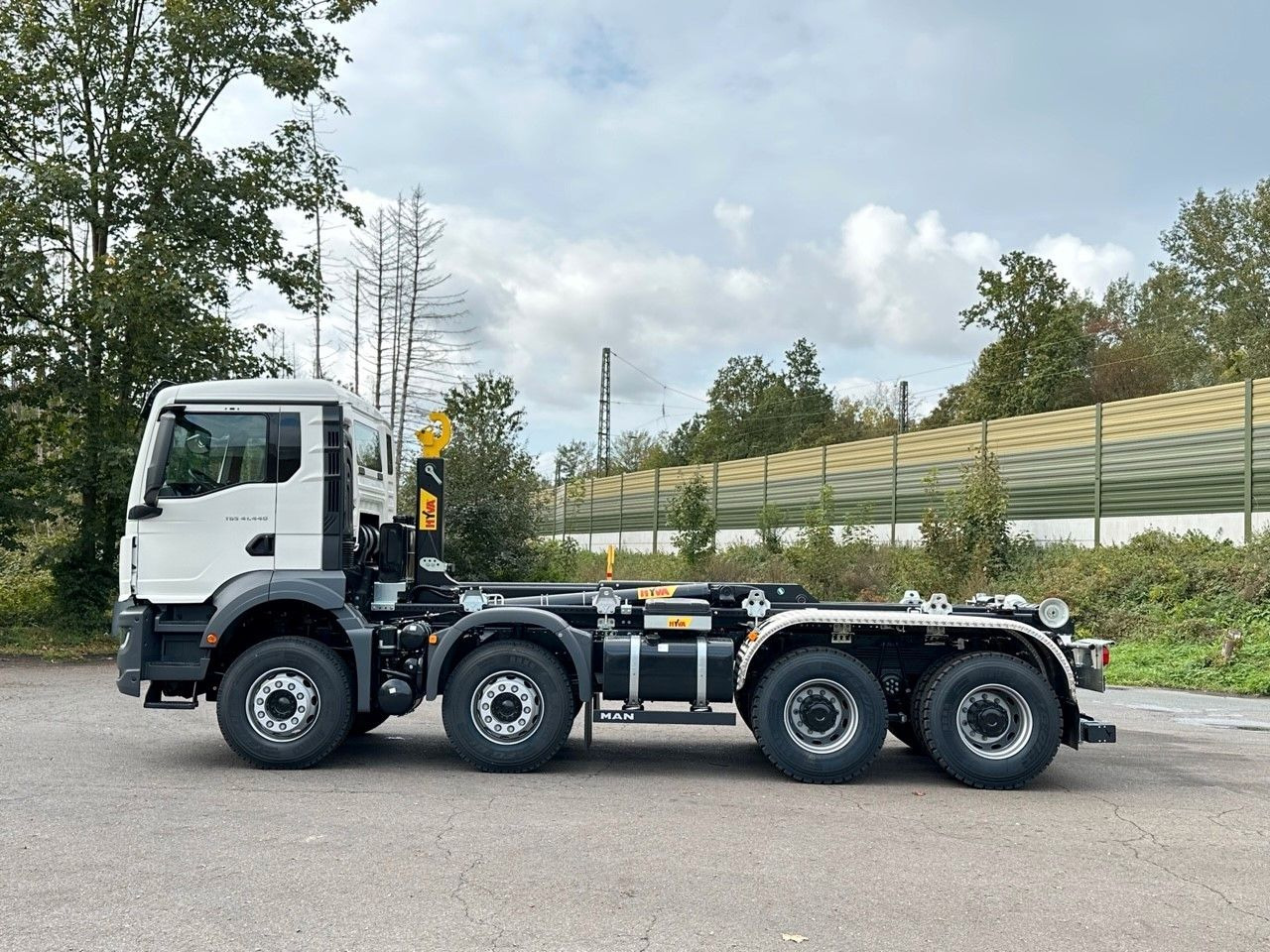 MAN TGS 41.440 8x4 Euro6e Hyva 26-55 Abrollkipper - Φορτηγό φόρτωσης γάντζου: φωτογραφία 2 MAN TGS 41.440 8x4 Euro6e Hyva 26-55 Abrollkipper - Φορτηγό φόρτωσης γάντζου: φωτογραφία 2