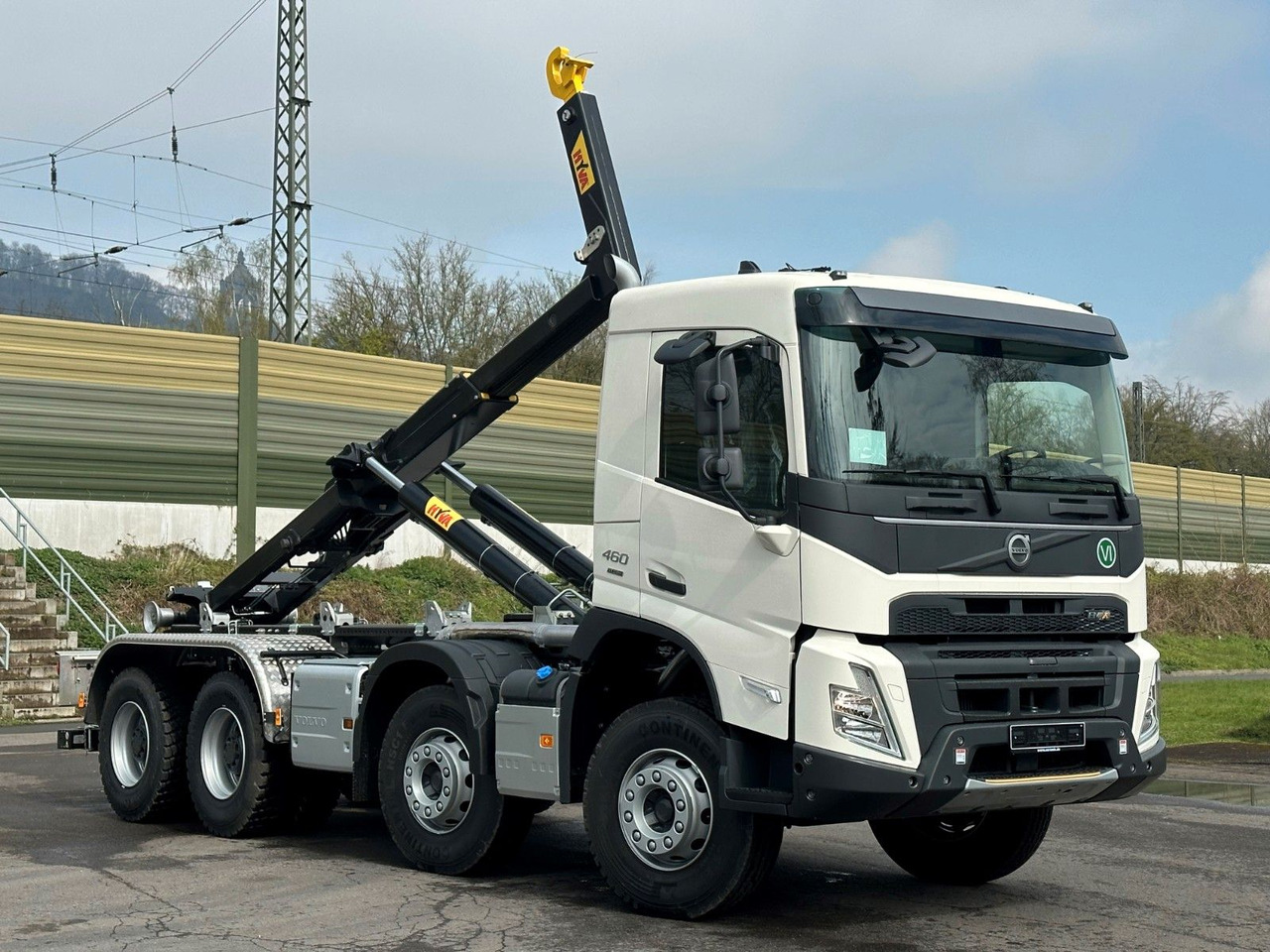 Volvo FMX 460 8x4 Hiab MultLift Abrollkipper Euro6e - Φορτηγό φόρτωσης γάντζου, Φορτηγό με γερανό: φωτογραφία 1 Volvo FMX 460 8x4 Hiab MultLift Abrollkipper Euro6e - Φορτηγό φόρτωσης γάντζου, Φορτηγό με γερανό: φωτογραφία 1