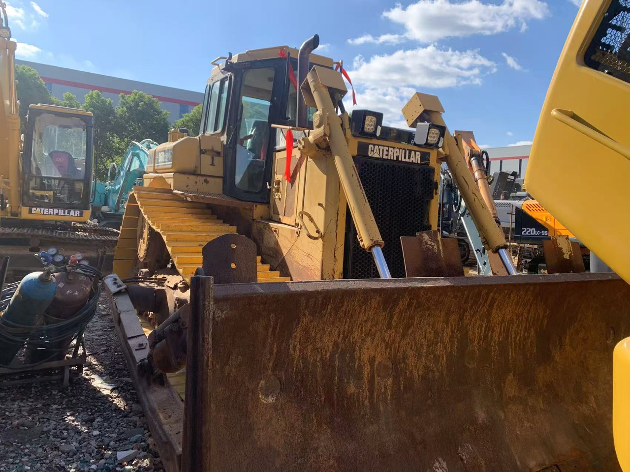 CATERPILLAR D6R - Μπουλντόζα: φωτογραφία 3 CATERPILLAR D6R - Μπουλντόζα: φωτογραφία 3