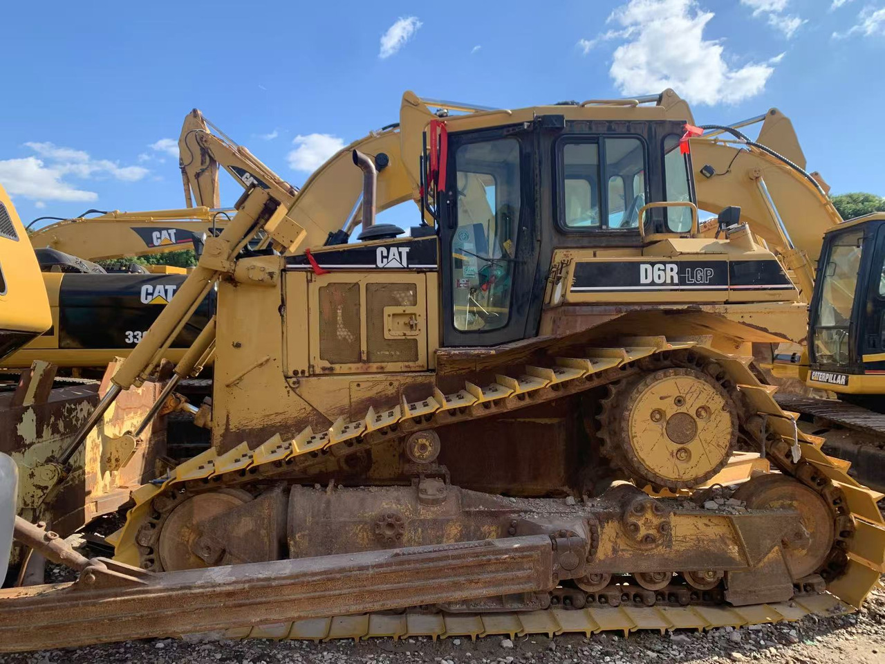 CATERPILLAR D6R - Μπουλντόζα: φωτογραφία 1 CATERPILLAR D6R - Μπουλντόζα: φωτογραφία 1