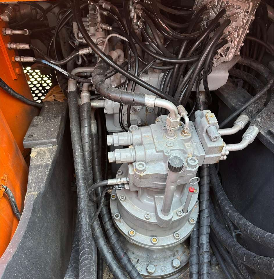 HITACHI ZX200-3 - Ερπυστριοφόρος εκσκαφέας: φωτογραφία 2 HITACHI ZX200-3 - Ερπυστριοφόρος εκσκαφέας: φωτογραφία 2