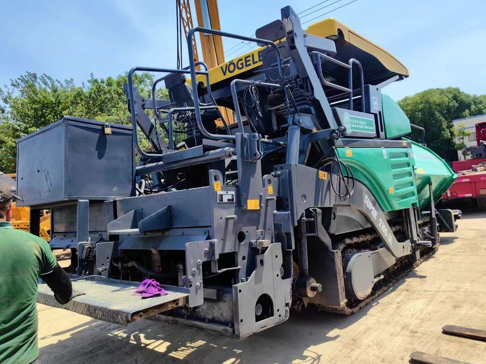 High Quality Used VOGELE 2100-3L Paver Construction Machinery Good Condition VOGELE Paver - Διαστρωτήρας ασφάλτου: φωτογραφία 2 High Quality Used VOGELE 2100-3L Paver Construction Machinery Good Condition VOGELE Paver - Διαστρωτήρας ασφάλτου: φωτογραφία 2