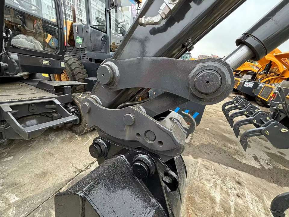 Hot Sale Used Doosan Dx75 Small 7.5t Wheel Excavator South Korea DX75 Mini Excavator for Sale Good Condition - Τροχοφόρος εκσκαφέας: φωτογραφία 5 Hot Sale Used Doosan Dx75 Small 7.5t Wheel Excavator South Korea DX75 Mini Excavator for Sale Good Condition - Τροχοφόρος εκσκαφέας: φωτογραφία 5