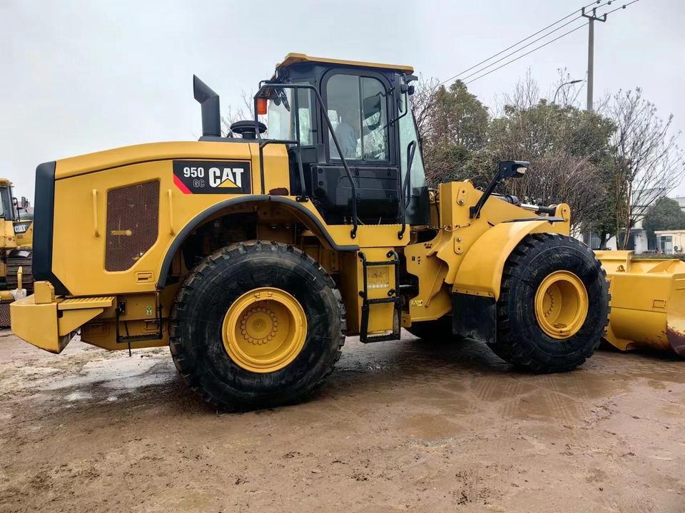 Low Price Sale! Used CAT 950GC Wheel Loader Original Front End Loader 950GC Loader in Shanghai China - Ελαστιχοφόρος φορτωτής: φωτογραφία 4 Low Price Sale! Used CAT 950GC Wheel Loader Original Front End Loader 950GC Loader in Shanghai China - Ελαστιχοφόρος φορτωτής: φωτογραφία 4