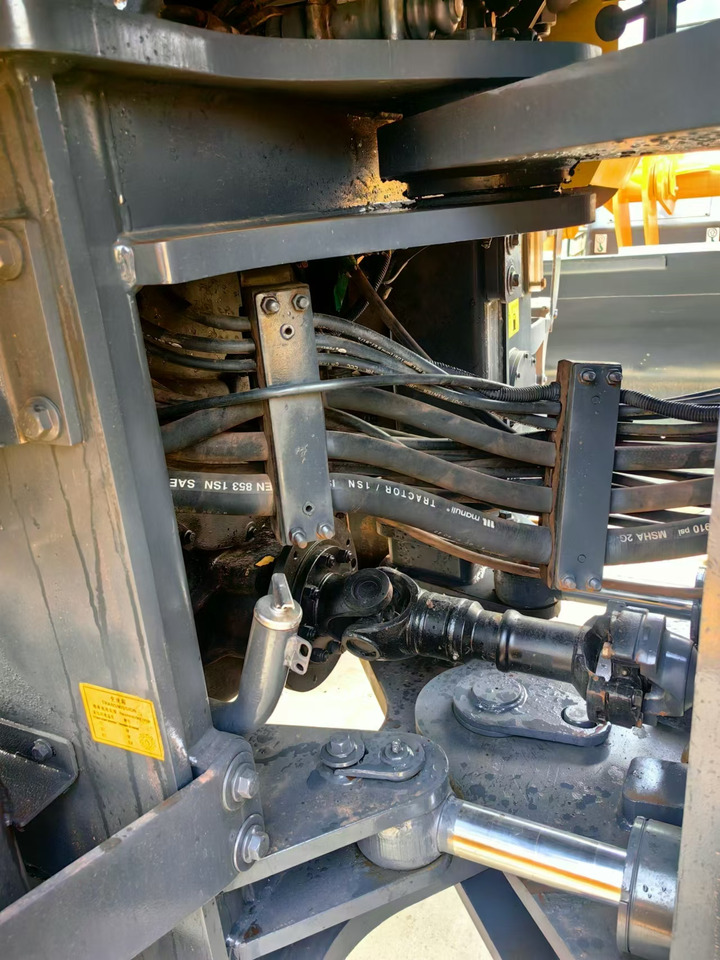 Ελαστιχοφόρος φορτωτής XCMG LW500KV: φωτογραφία 6