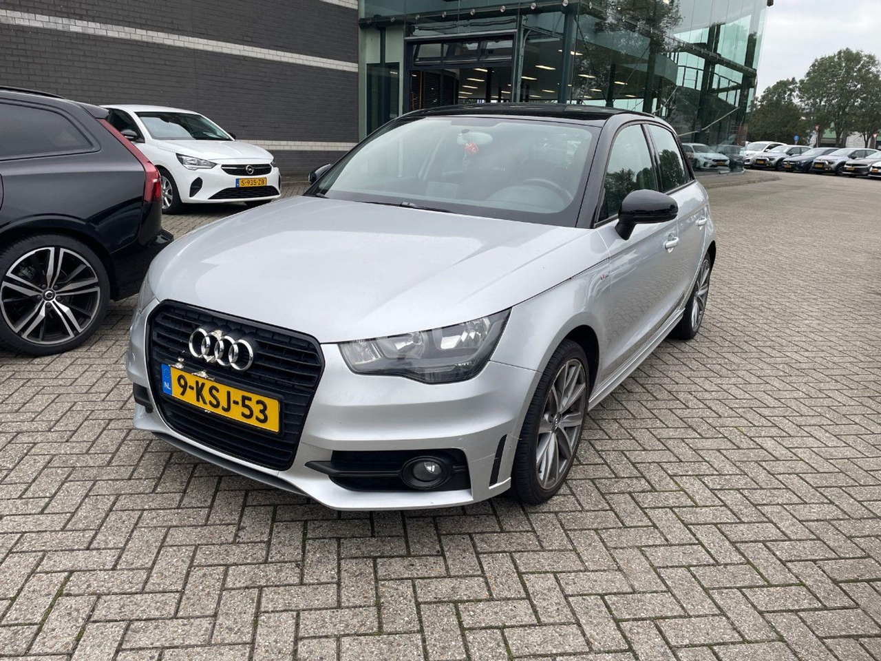 Audi A1 Sportback 1.2 TFSI Admired | 2013 | 216.082 km | 9KSJ53 | NAP: Logisch - Hatchback: φωτογραφία 1 Audi A1 Sportback 1.2 TFSI Admired | 2013 | 216.082 km | 9KSJ53 | NAP: Logisch - Hatchback: φωτογραφία 1