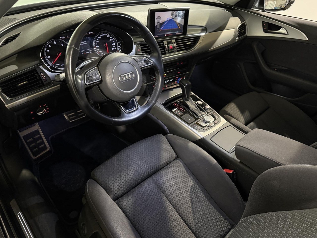 Audi | A6 Avant | 1.8 TFSI ultra Premium Edition | 2016 | 240.412 km | Automaat | L563VD | Geen oordeel - Αυτοκίνητο: φωτογραφία 4 Audi | A6 Avant | 1.8 TFSI ultra Premium Edition | 2016 | 240.412 km | Automaat | L563VD | Geen oordeel - Αυτοκίνητο: φωτογραφία 4