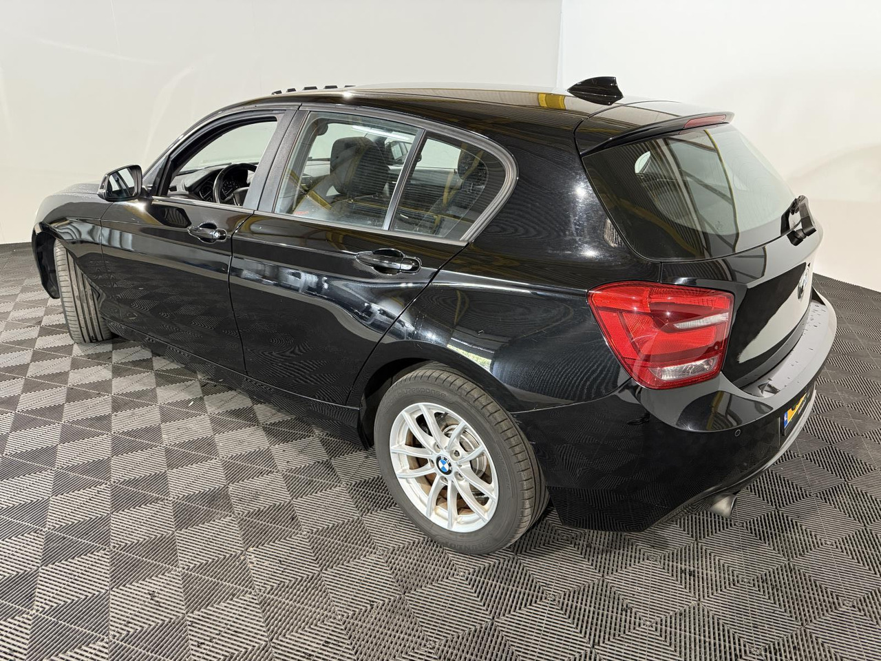 BMW | 1-serie | 116i Business | 2013 | 161.924 km | GB109S | Geen oordeel - Hatchback: φωτογραφία 3 BMW | 1-serie | 116i Business | 2013 | 161.924 km | GB109S | Geen oordeel - Hatchback: φωτογραφία 3