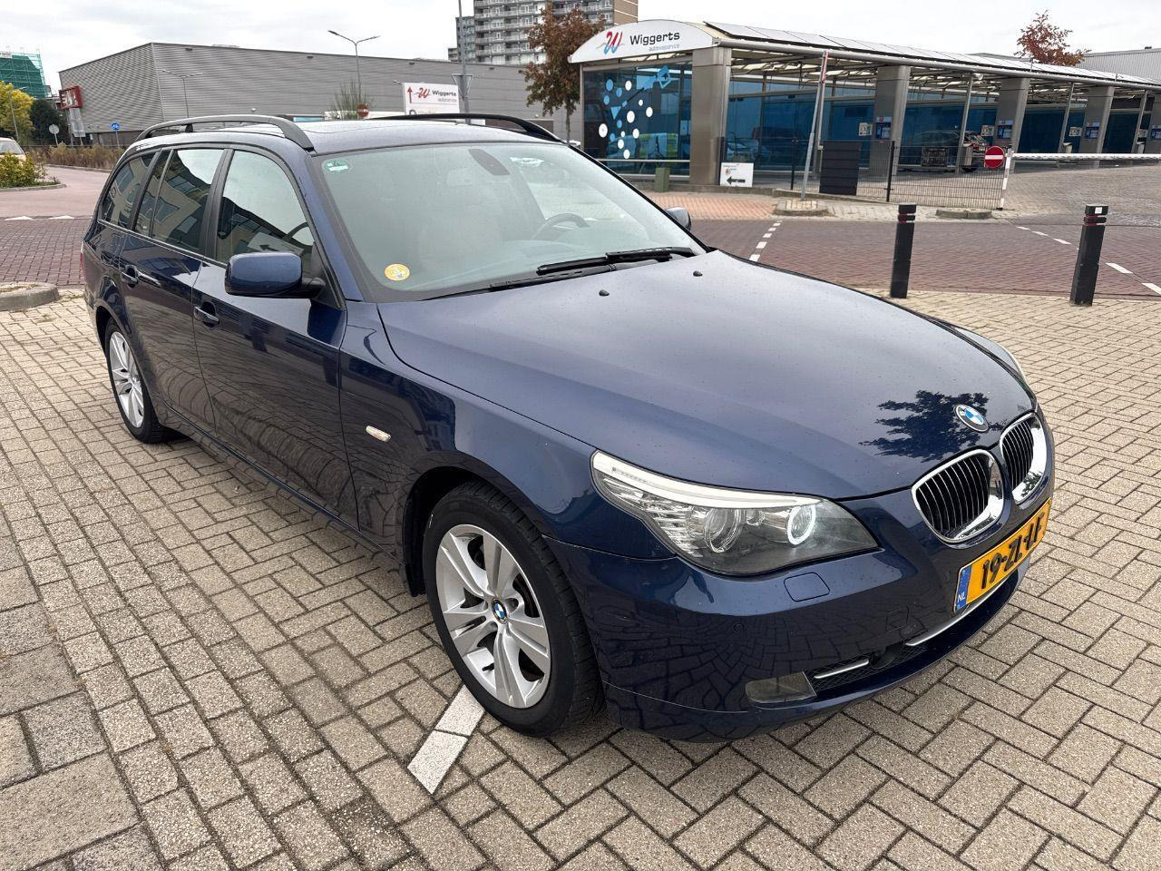 BMW 5 - serie Touring 525xd Business Line | 2008 | 317.703 km | Automaat | 19ZLLF | NAP: Logisch - Αυτοκίνητο: φωτογραφία 2 BMW 5 - serie Touring 525xd Business Line | 2008 | 317.703 km | Automaat | 19ZLLF | NAP: Logisch - Αυτοκίνητο: φωτογραφία 2
