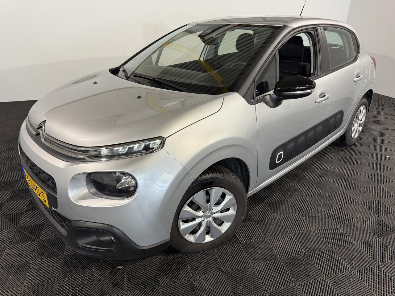 Citroen | C3 | 1.2 PureTech Feel 105g | 2016 | 175.577 km | KX240S | Logisch - Hatchback: φωτογραφία 1 Citroen | C3 | 1.2 PureTech Feel 105g | 2016 | 175.577 km | KX240S | Logisch - Hatchback: φωτογραφία 1