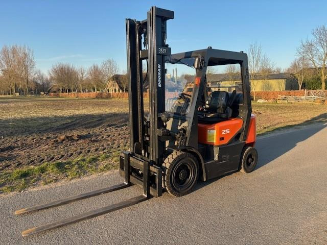 Doosan G25G LP Vorkheftruck Side-shift - Υγραεριοκίνητο περονοφόρο: φωτογραφία 1 Doosan G25G LP Vorkheftruck Side-shift - Υγραεριοκίνητο περονοφόρο: φωτογραφία 1