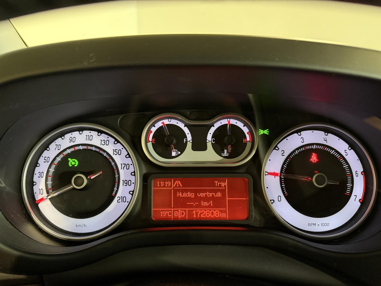 Fiat 500 L Living 0.9 TwinAir Lounge 7p. 9-TGP-37 172.608 km - Αυτοκίνητο: φωτογραφία 2 Fiat 500 L Living 0.9 TwinAir Lounge 7p. 9-TGP-37 172.608 km - Αυτοκίνητο: φωτογραφία 2