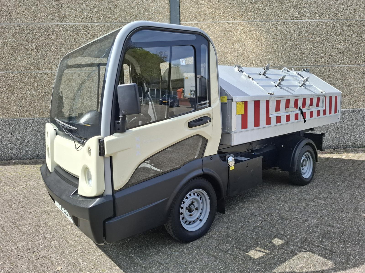 Goupil G5 Elektrische Stratenreinigingsmachine T-92-BSX - Ηλεκτρικό όχημα κοινής ωφέλειας, Σάρωθρο δρόμων: φωτογραφία 1 Goupil G5 Elektrische Stratenreinigingsmachine T-92-BSX - Ηλεκτρικό όχημα κοινής ωφέλειας, Σάρωθρο δρόμων: φωτογραφία 1