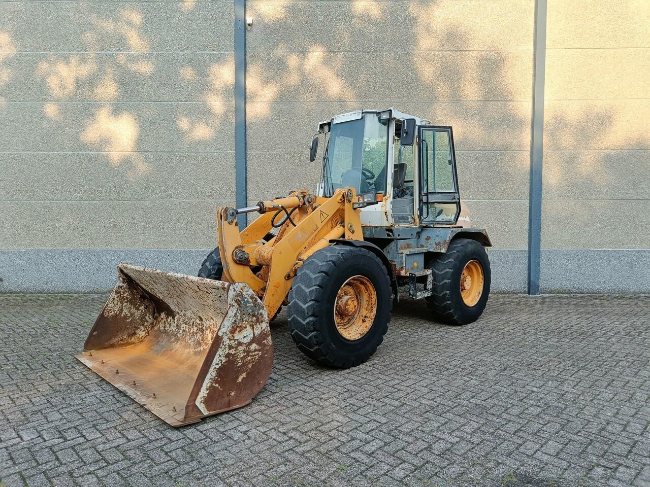 Liebherr L514 Shovel - Ελαστιχοφόρος φορτωτής: φωτογραφία 1 Liebherr L514 Shovel - Ελαστιχοφόρος φορτωτής: φωτογραφία 1