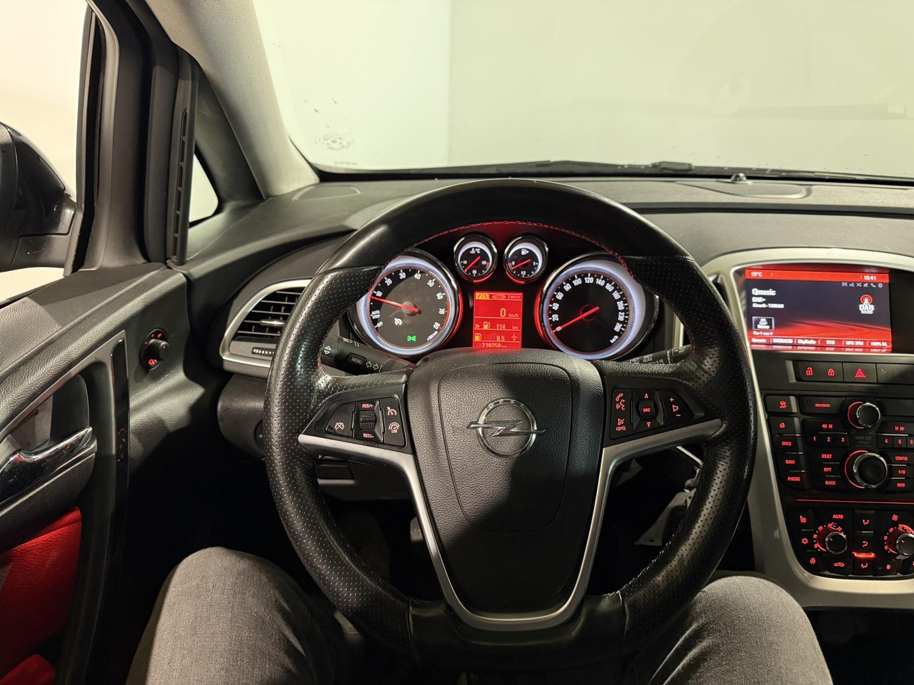 Opel | Astra Sports Tourer | 1.4 Turbo Sport + | 2015 | 218.258 km | HG259B | Logisch - Αυτοκίνητο: φωτογραφία 5 Opel | Astra Sports Tourer | 1.4 Turbo Sport + | 2015 | 218.258 km | HG259B | Logisch - Αυτοκίνητο: φωτογραφία 5