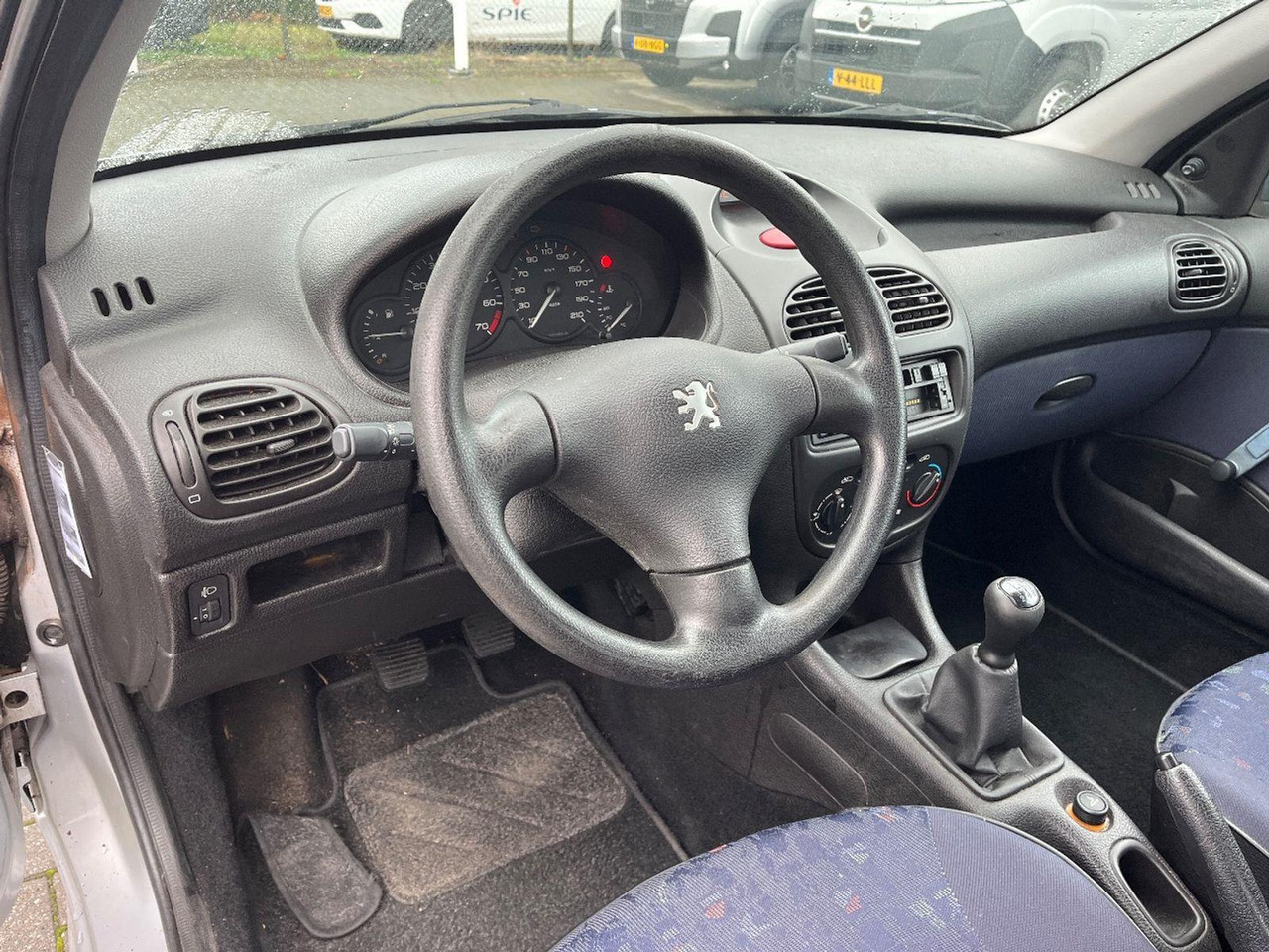 Peugeot 206 1.1 XR | 2000 | 69.922 km | 28FRBN | NAP: Logisch - Hatchback: φωτογραφία 5 Peugeot 206 1.1 XR | 2000 | 69.922 km | 28FRBN | NAP: Logisch - Hatchback: φωτογραφία 5