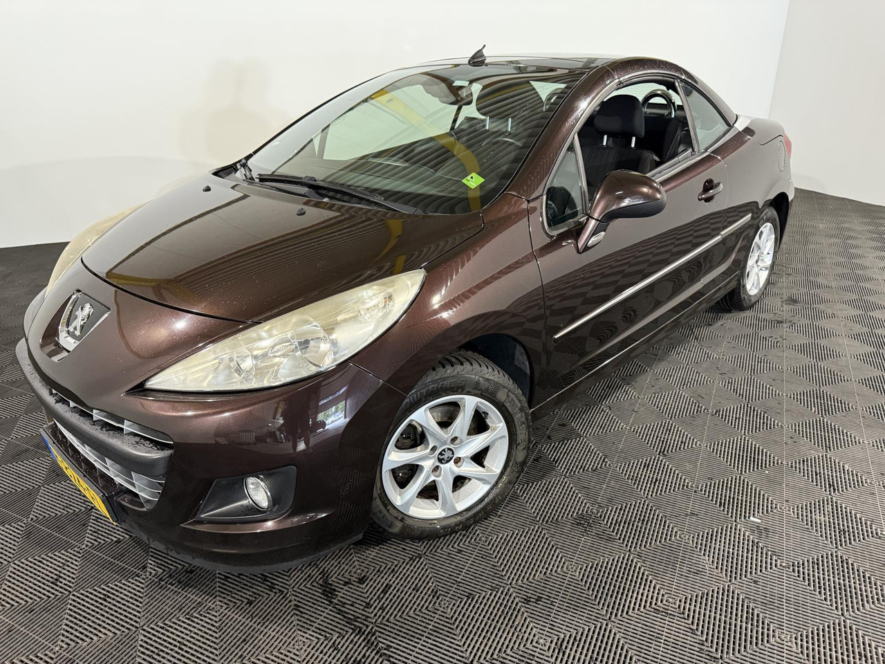 Peugeot 207 CC 1.6 VTI | 2012 | 168.808 km | H-824-FL - Αυτοκίνητο: φωτογραφία 1 Peugeot 207 CC 1.6 VTI | 2012 | 168.808 km | H-824-FL - Αυτοκίνητο: φωτογραφία 1